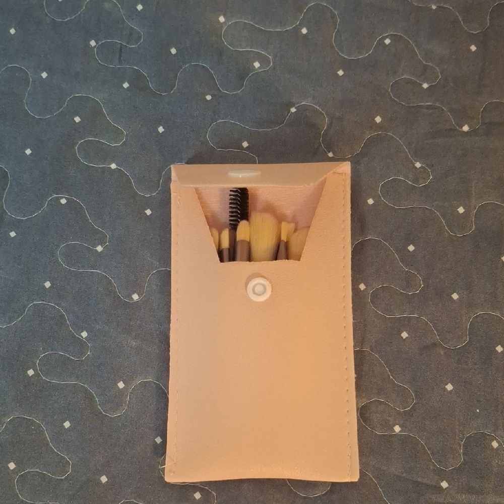 Pink Travel brush and Accessory Pouch - new